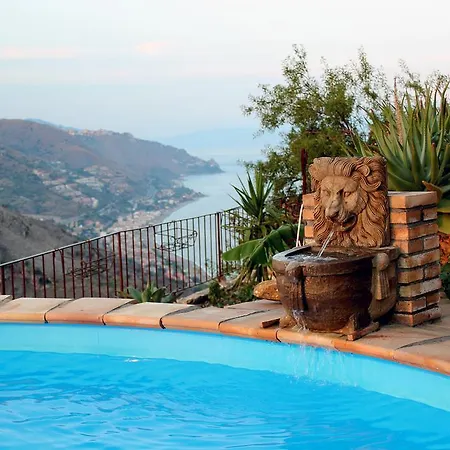 Almoezia Charming * Taormina