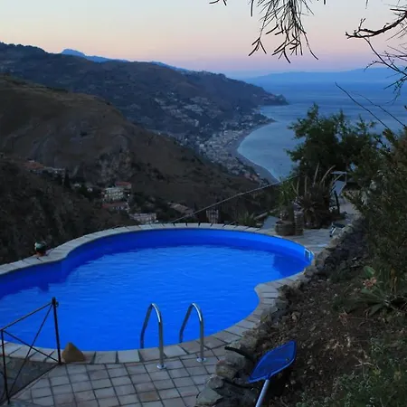 Almoezia Charming Bed & Breakfast *