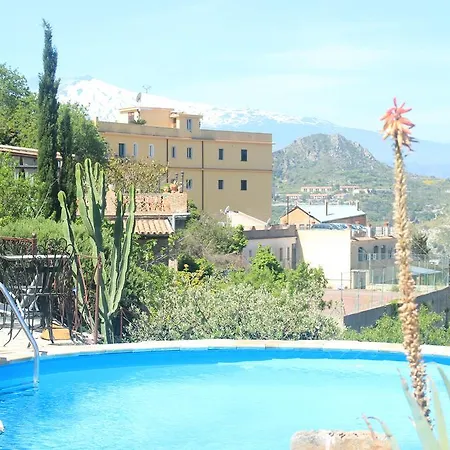 Almoezia Charming * Taormina