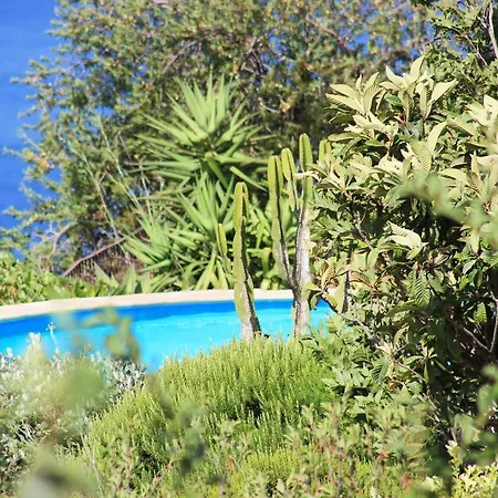 Almoezia Charming Bed & Breakfast