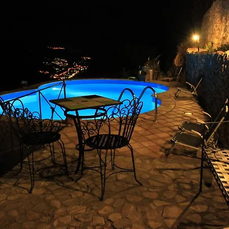 Almoezia Charming Taormina
