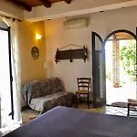 Couette-café Almoezia Charming 4*