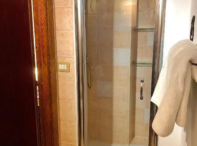 Almoezia Charming Bed & Breakfast 4*