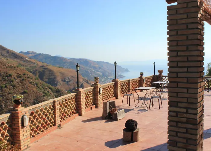 Bed & Breakfast Almoezia Charming 4*