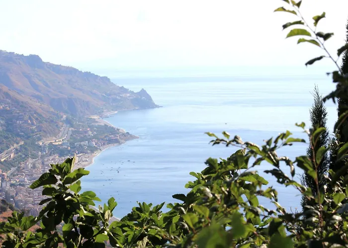 Bed & Breakfast Almoezia Charming Taormina